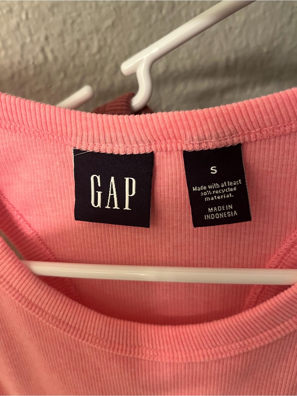 Set of (3) GAP Ribbed Cropped Tank Tops - Picture 2 of 9